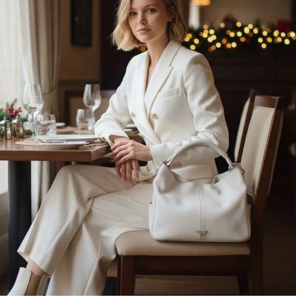 AUTHENTIC PRADA Vitello Daino Hobo BR4240 Eggshell Pebbled Leather Tassel Logo - Picture 2 of 12